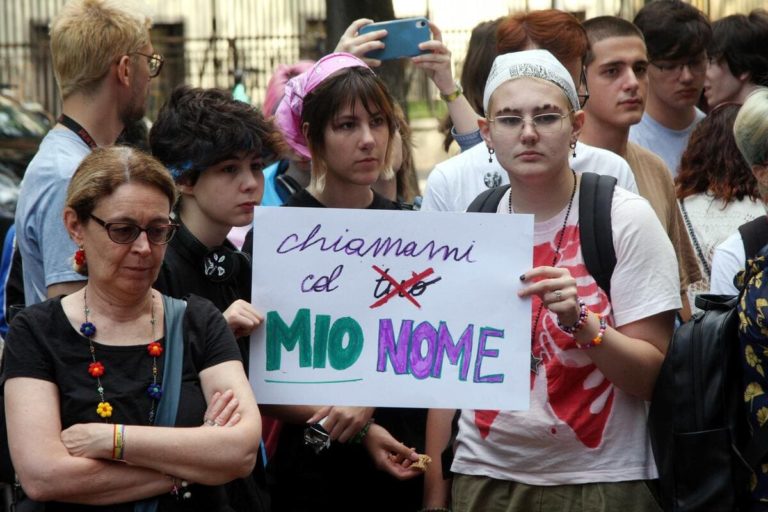 La carriera alias nella scuola. Spunti per un giudizio non ideologico