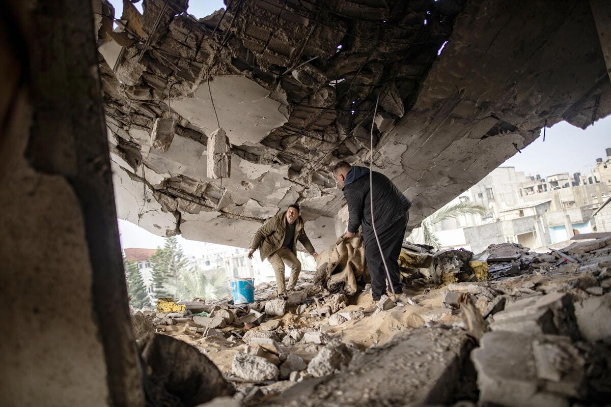 Case distrutte a Rafah, sud della Striscia di Gaza, 10 febbraio 2024 (Ansa)