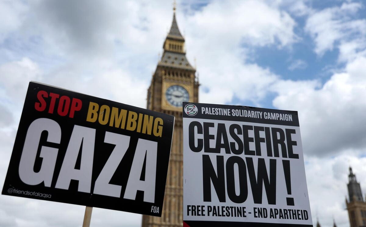 Proteste contro il bombardamento di Gaza, Londra, 8 giugno 2024 (Ansa)
