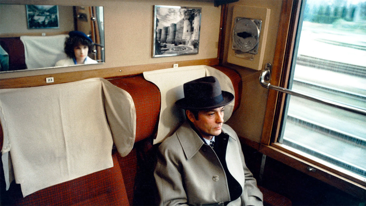 Fotogramma del film “Mr. Klein” di Joseph Losey con Alain Delon