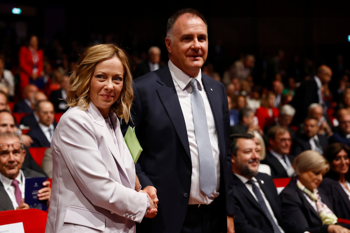 Giorgia Meloni all’assemblea di Confindustria con il presidente Emanuele Orsini, Roma, 18 settembre 2024